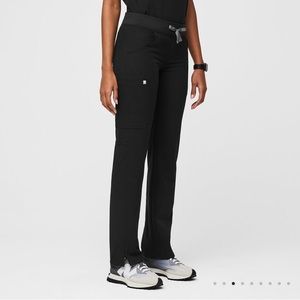 FIGS Black Kade Cargo Scrub Pant Size Small